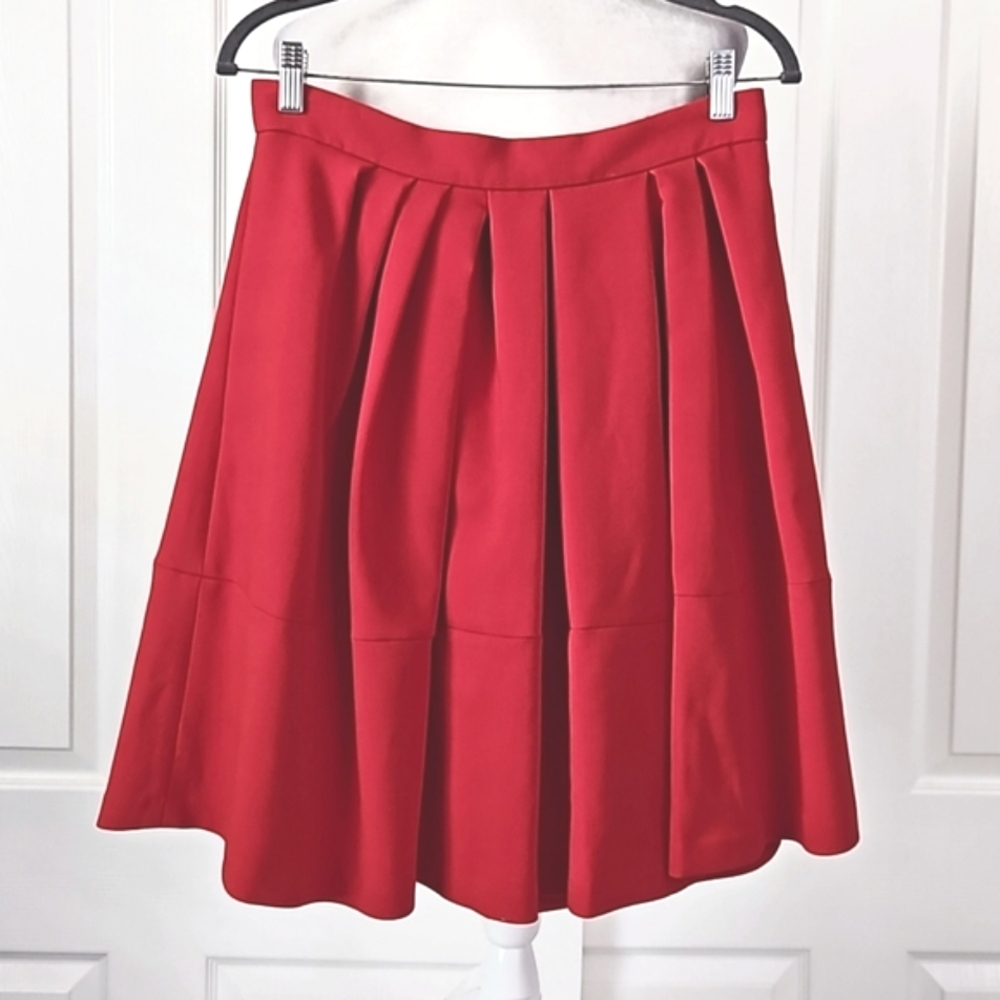 Banana Republic NWT  Pleated Skrt